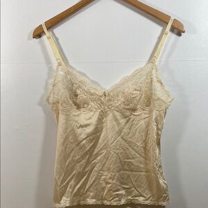 Vassarette Cream Lace Chemise